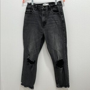Abercrombie & Fitch Black Ankle Cropped Distressed Jeans